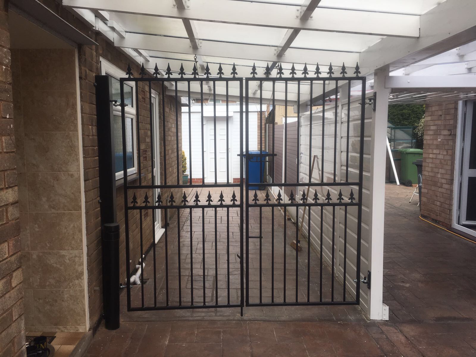 Made to measure hampton estate gates